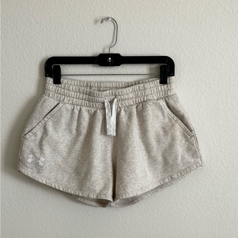 Under Armour shorts women’s size medium